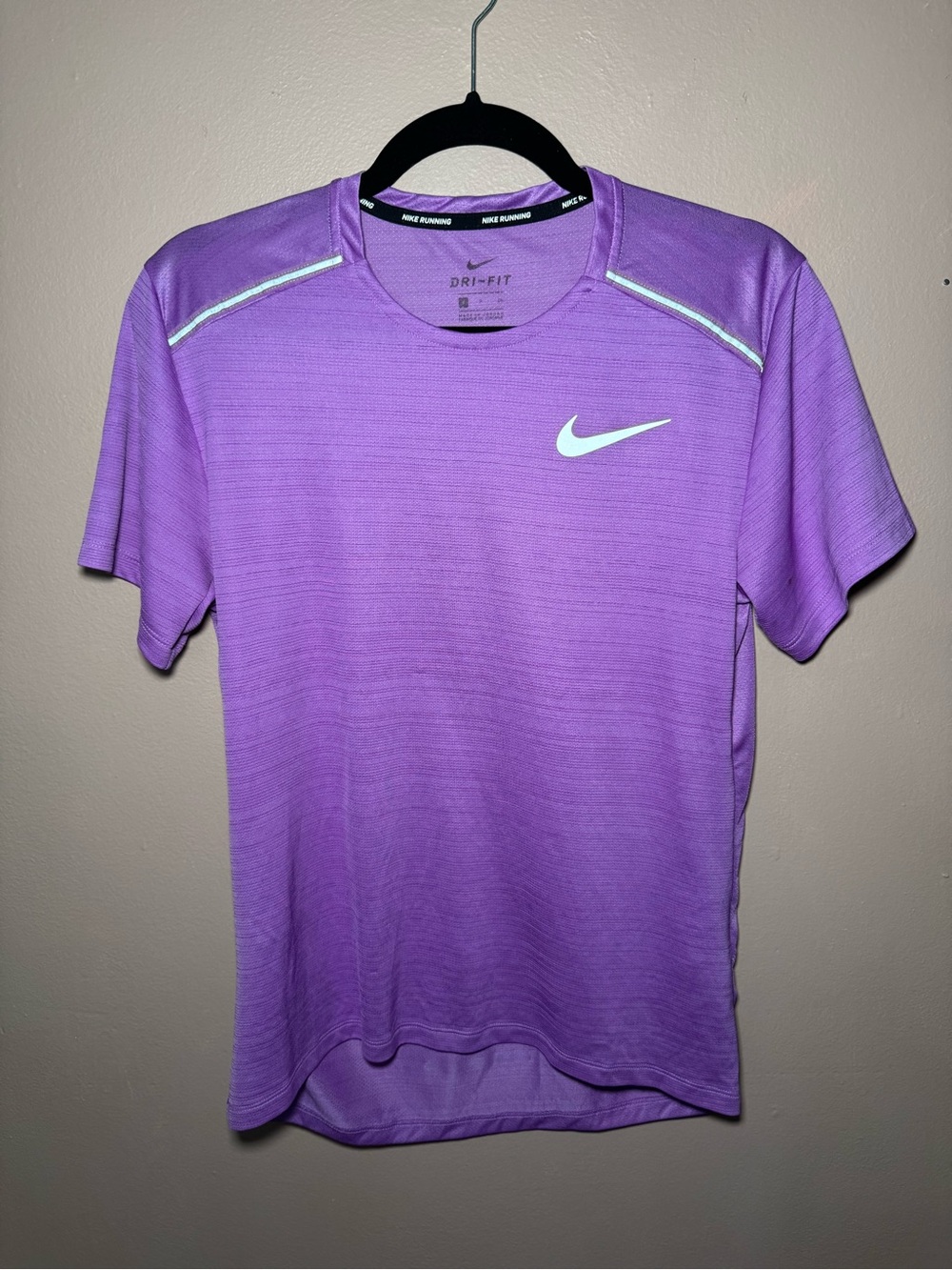 Nike Dri-FIT Womens Running T-Shirt S Purple Short Sleeve Reflective